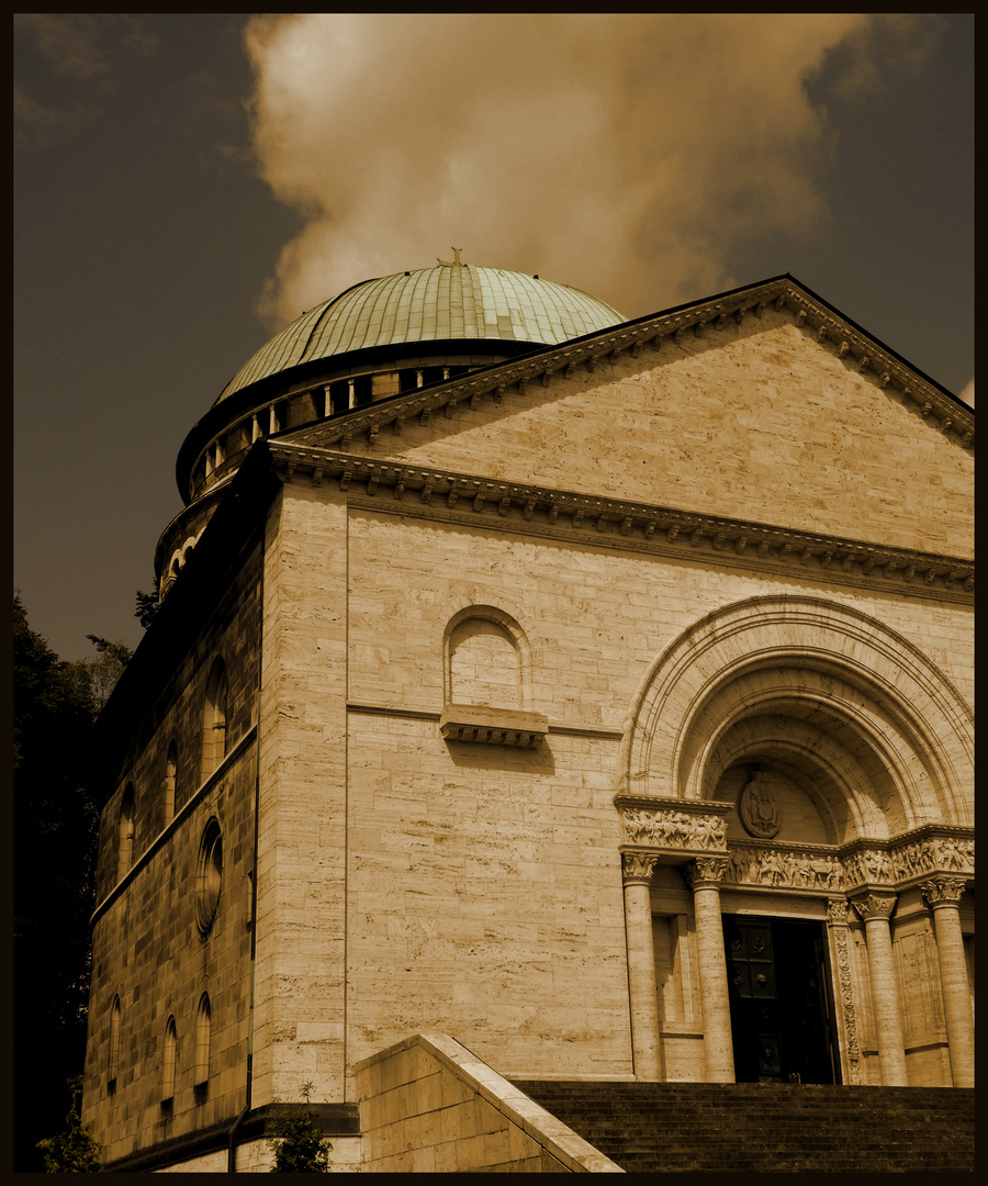 Mausoleum 