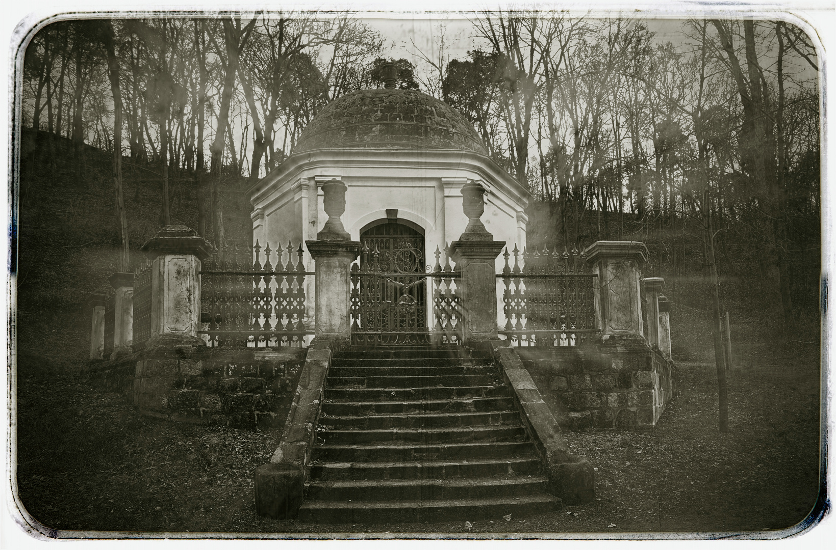 Mausoleum  Nostalgie