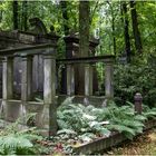 Mausoleum, Säulen