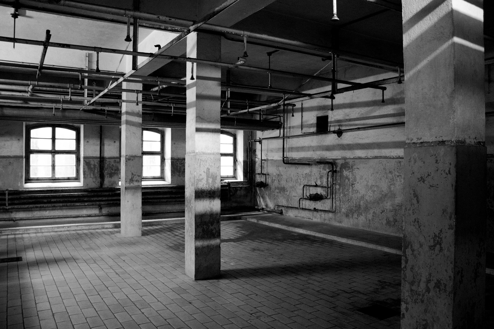 mauthausen duschraum kz auschwitz gaskammer gaskammern fotocommunity polen