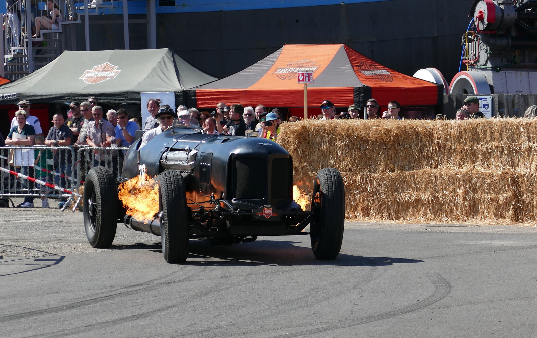 Mavis Foto & Bild automobile, feuer, oldtimer Bilder auf