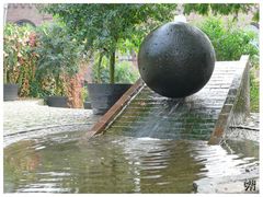 Maximilianpark_Steinkugelbrunnen_1