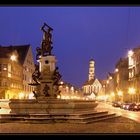 Maximilianstraße mit Herkulesbrunnen, im Hintergrund die Ullrichskirche