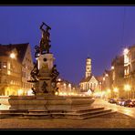 Maximilianstraße mit Herkulesbrunnen, im Hintergrund die Ullrichskirche