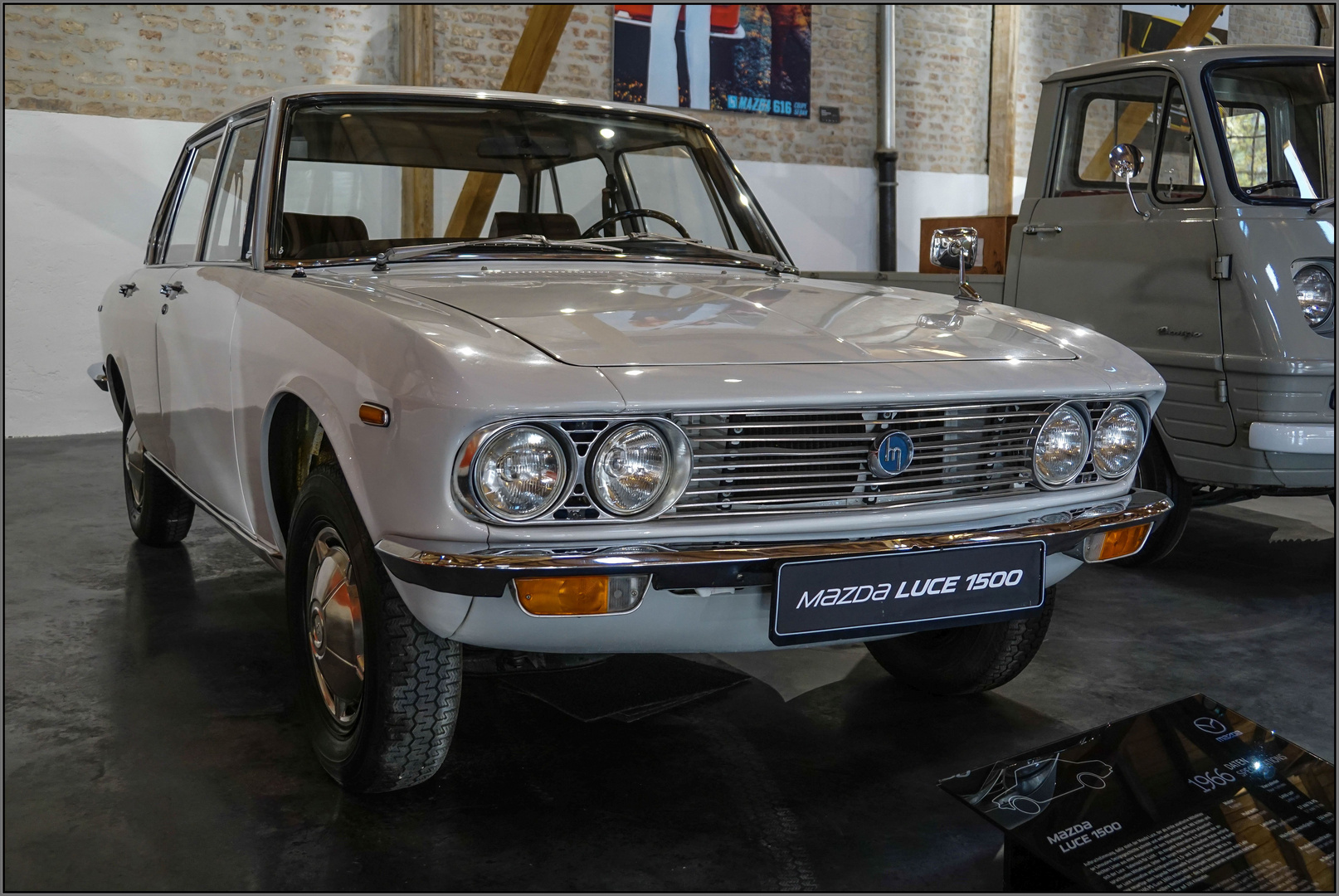 MAZDA Luce 1500