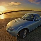 Mazda mx5 niseko im abendlicht