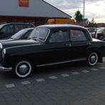 MB 180 D , Baujahr `55 ( mit Fahrer ).