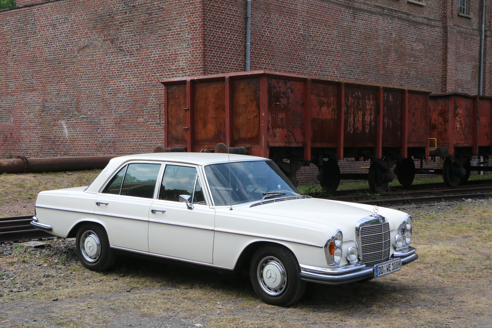 MB W 108