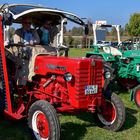 McCORMICK D 320 FARMALL