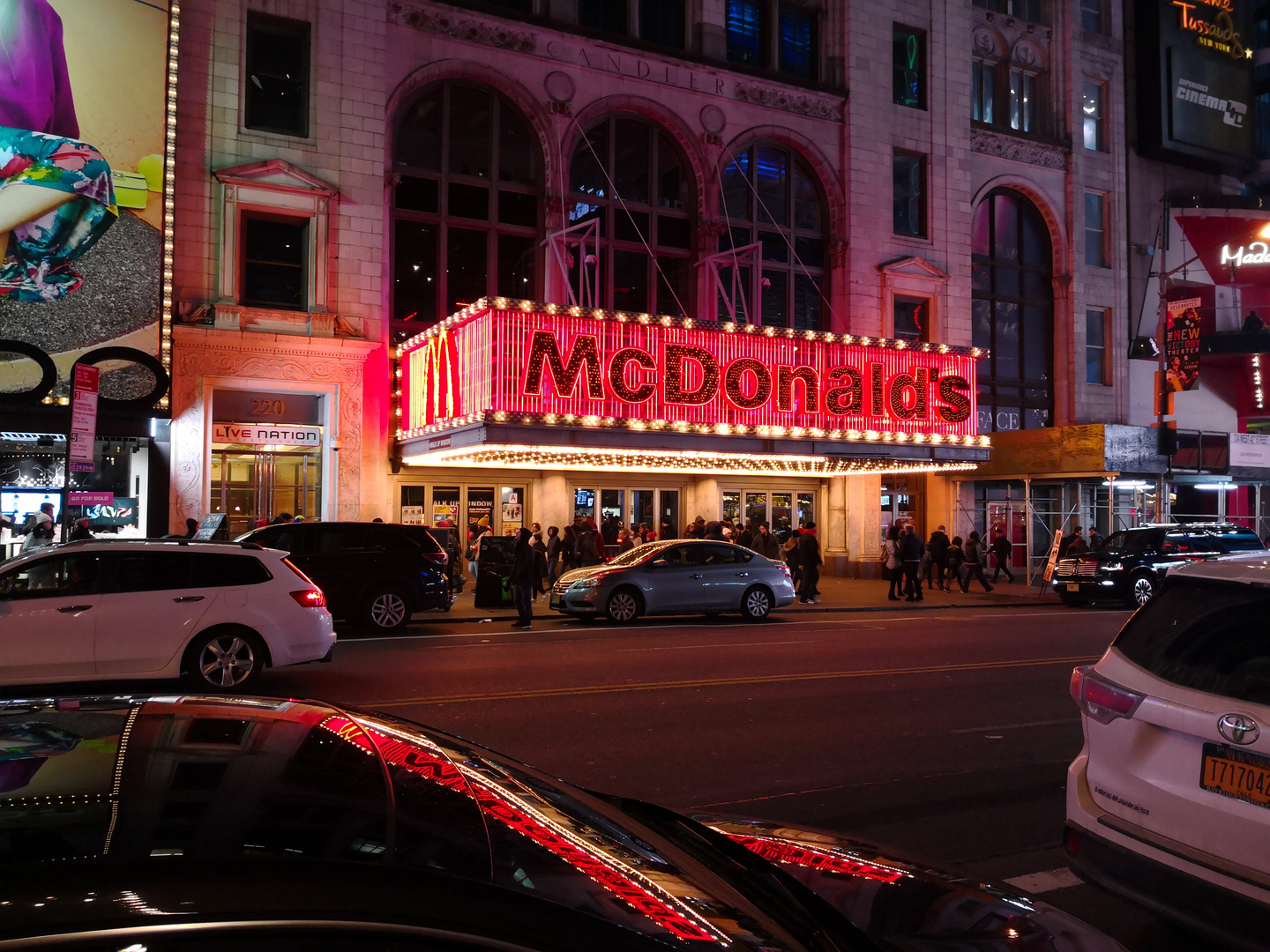 McDonald's illuminated