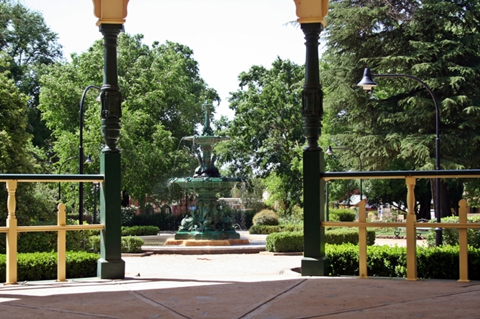 McHattie Park rotunda & fountain