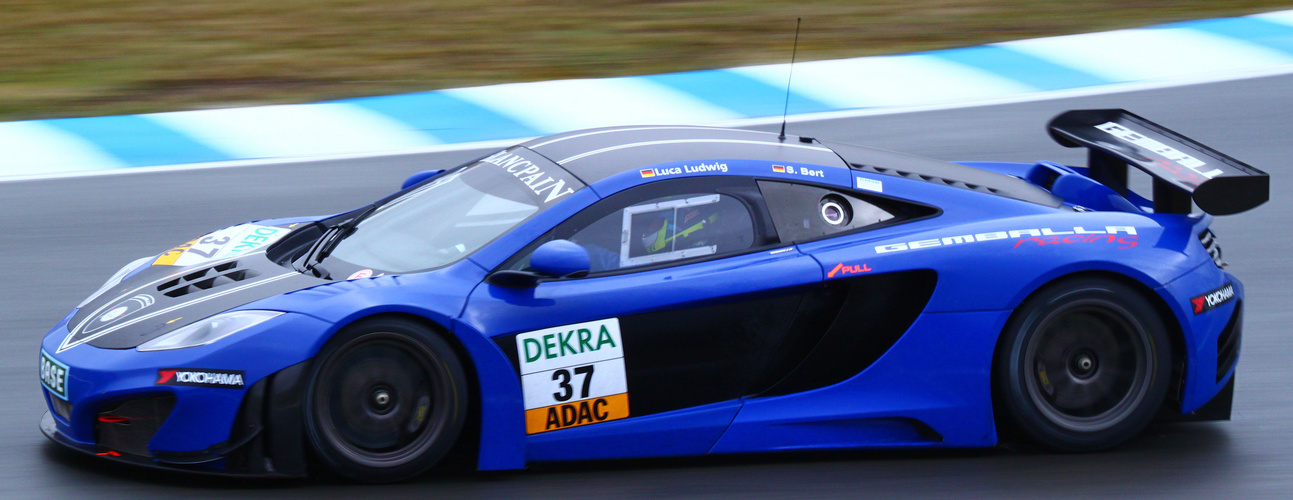 McLaren MP4-12C GT3