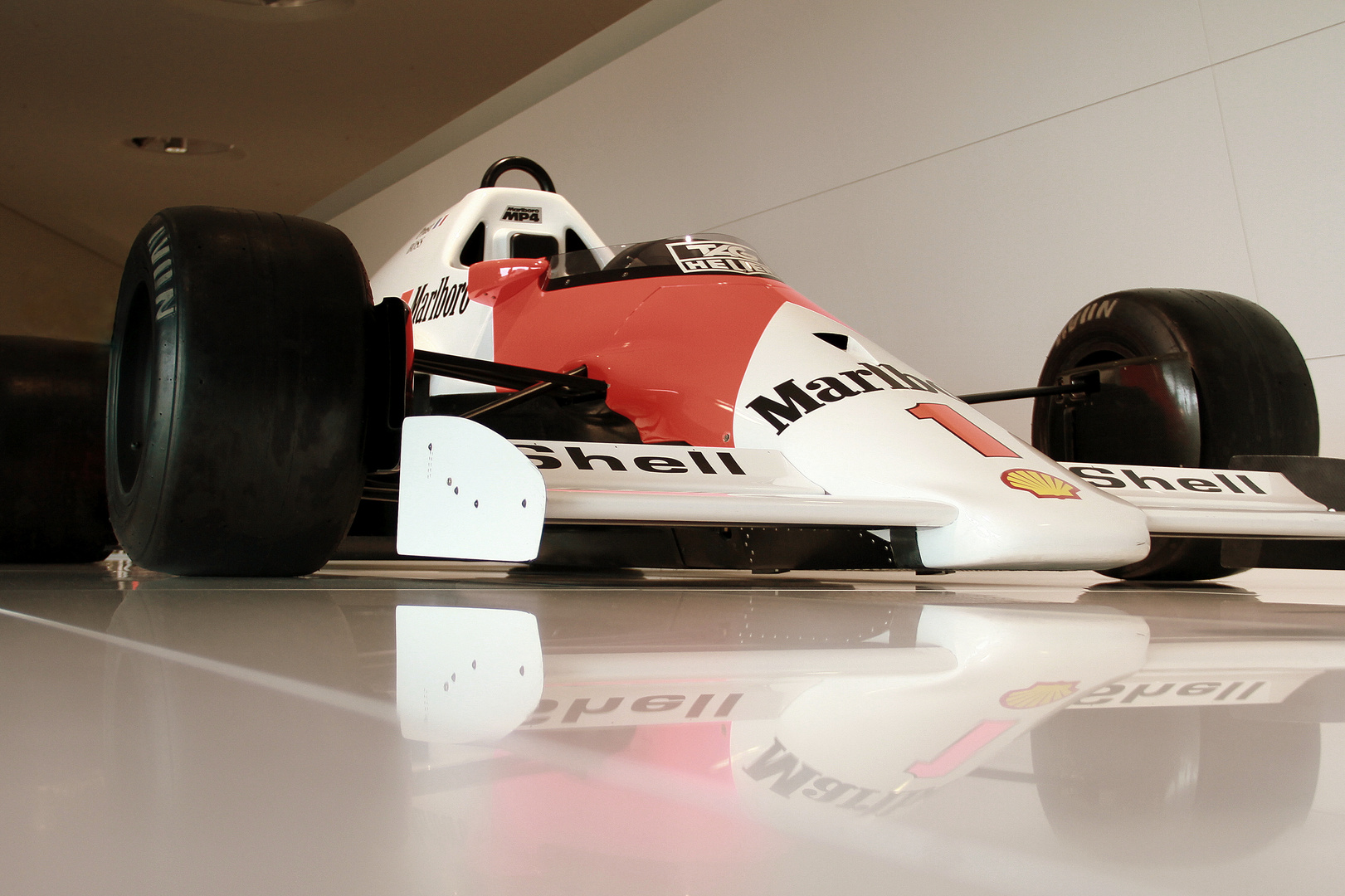 McLaren MP4