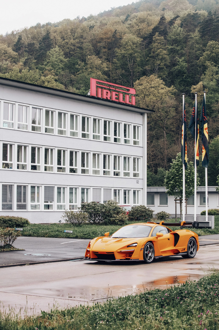 McLaren Senna