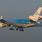 MD-11, KLM, landing early morning
