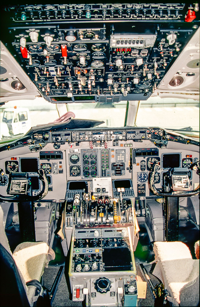MD-80 Flight Deck