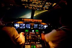 MD11F Cockpit Anflug am Bosporus