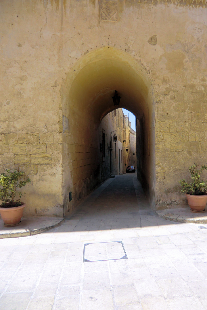 Mdina, "die von Mauern umgeben Stadt"