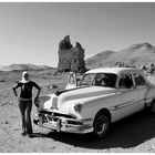 Me and "my" Pontiac '52 in the desert of Palmyra