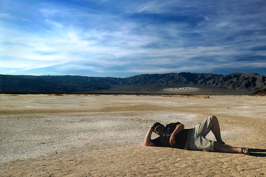 Me - Near Death Valley / Salzsee - von einem lieben Passanten fotografiert