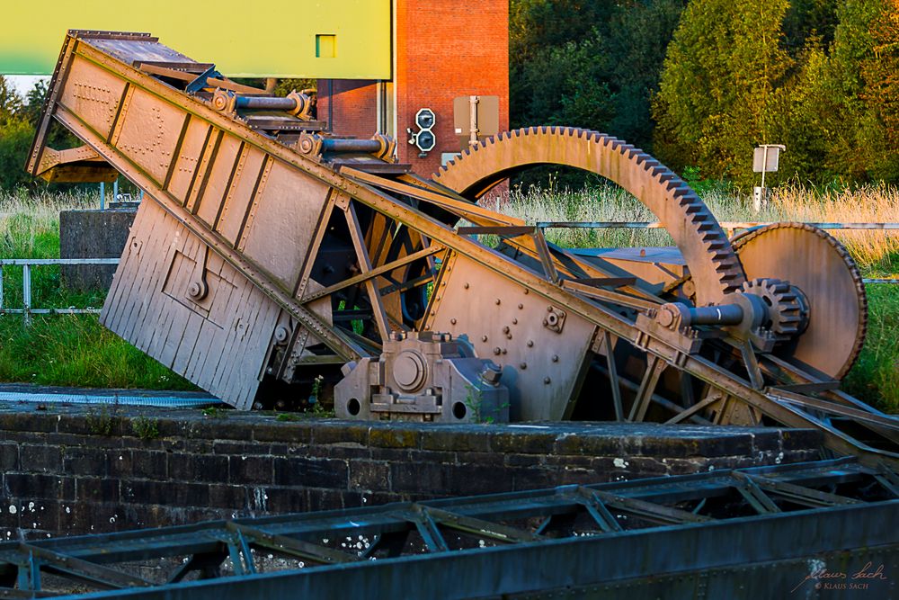 Mechanik des Sperrtors an der "Alten Fahrt" des Dortmund-Ems-Kanals (DEK)