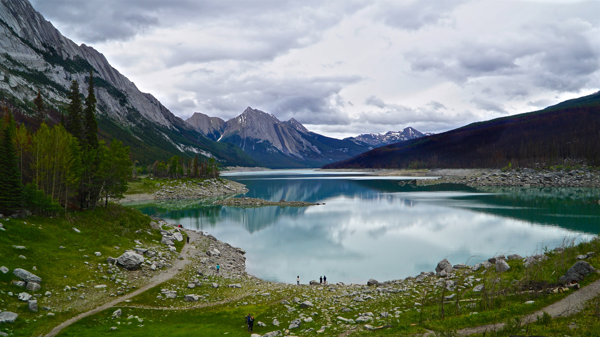  Medicine Lake  Canada