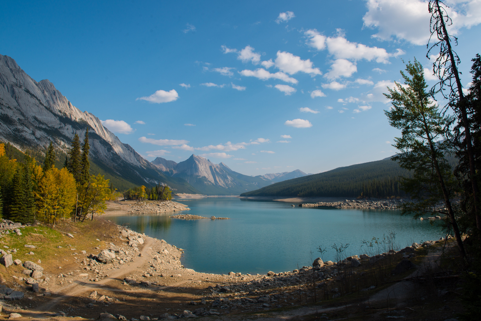 Medicine Lake, September in den Rockies