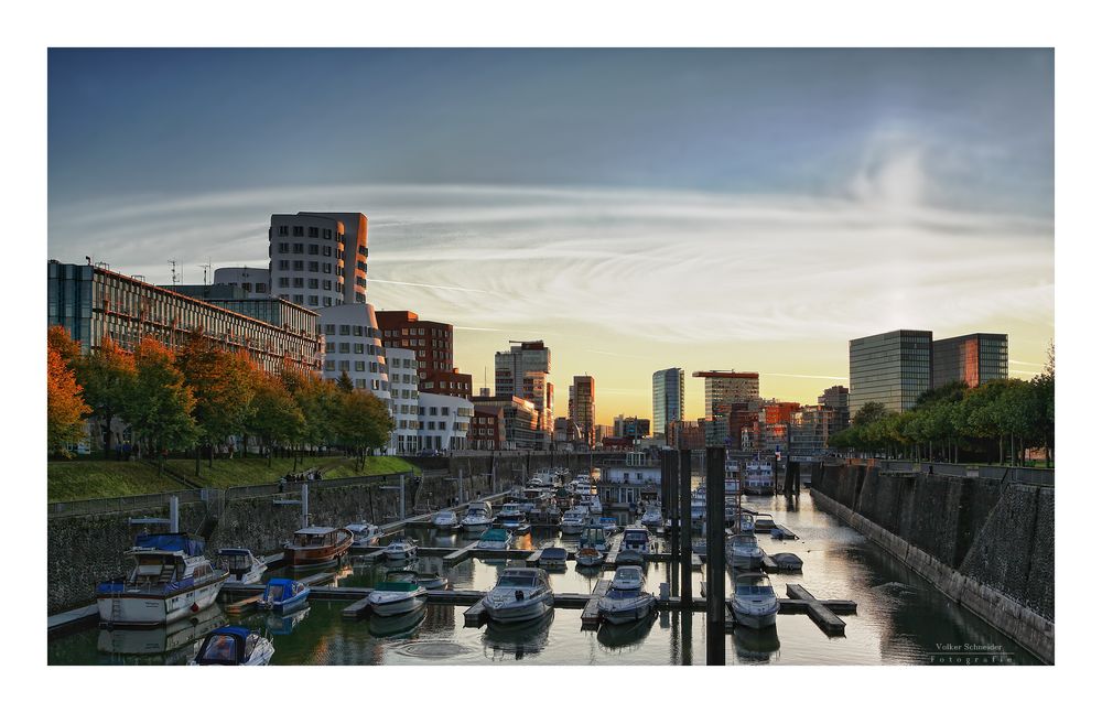 Medienhafen am frühen Abend