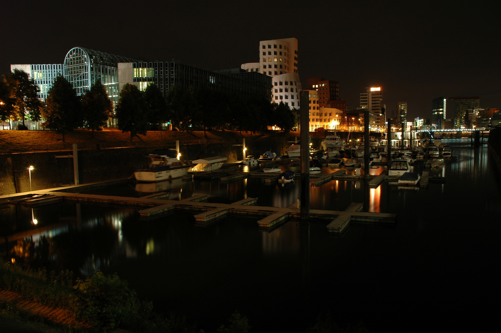 Medienhafen bei Nacht