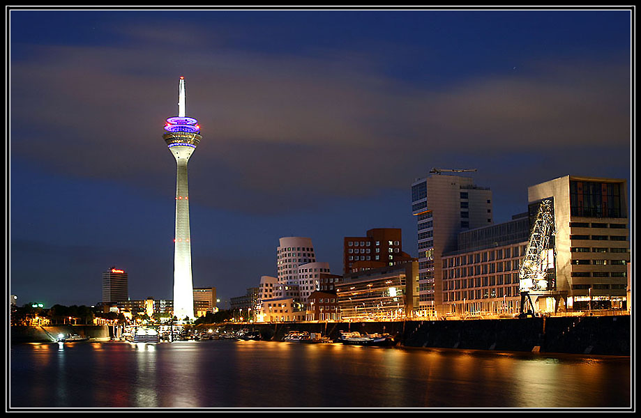 Medienhafen bei Nacht (2. Version)