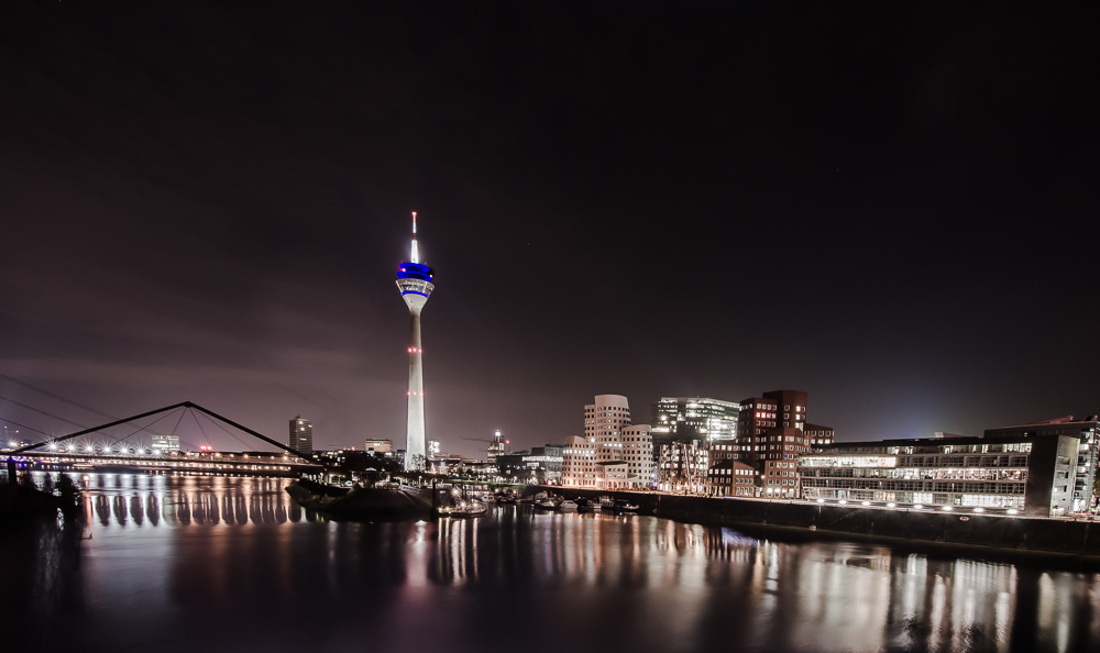 Medienhafen bei Nacht