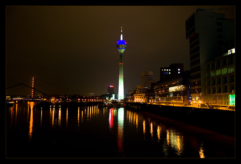 Medienhafen bei Nacht