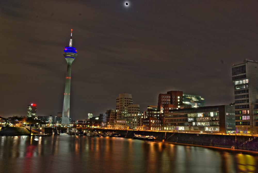 Medienhafen bei Nacht