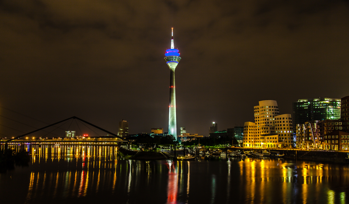 Medienhafen bei Nacht