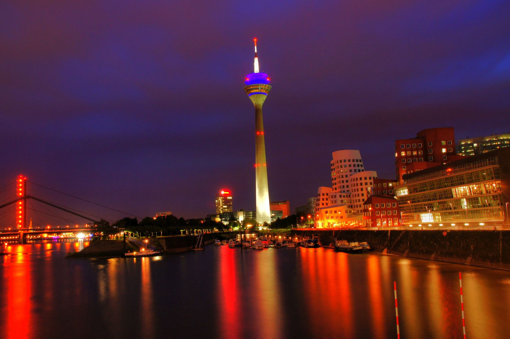 Medienhafen bei Nacht