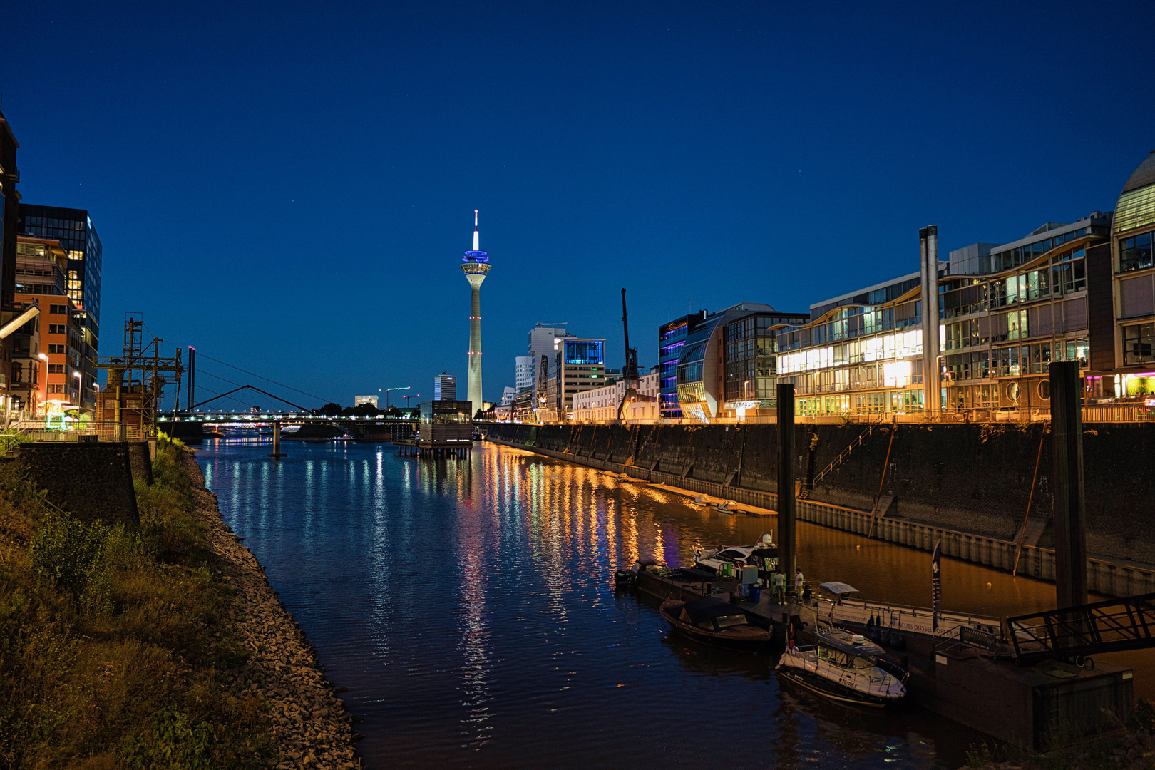 Medienhafen bei Nacht