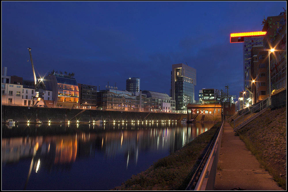 Medienhafen bei Nacht III