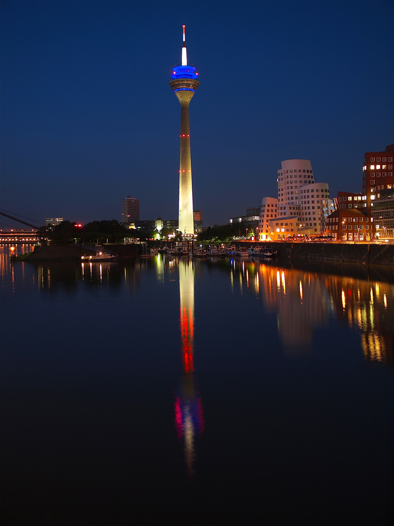 Medienhafen by Night II