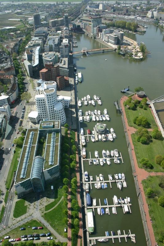 Medienhafen Düsseldorf, 23.April 2005 14:30