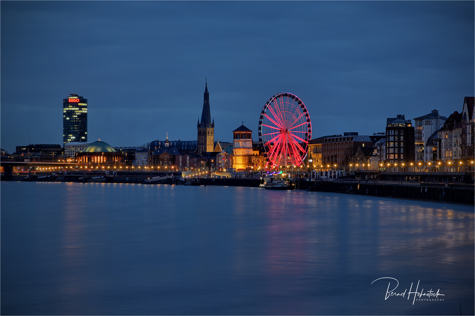 Medienhafen Düsseldorf .... AlarmstufeRot