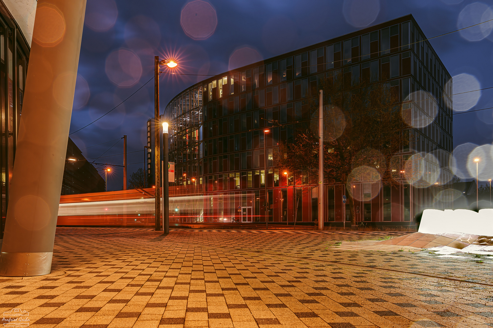 Medienhafen Düsseldorf am verregneten Sonntag