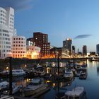 Medienhafen Düsseldorf bei Nacht