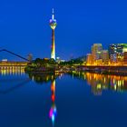 Medienhafen Düsseldorf bei Nacht