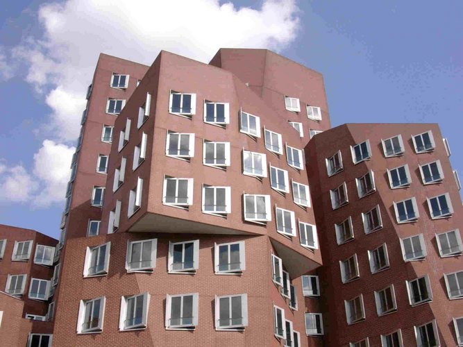 Medienhafen Düsseldorf, Gehry-Bauten