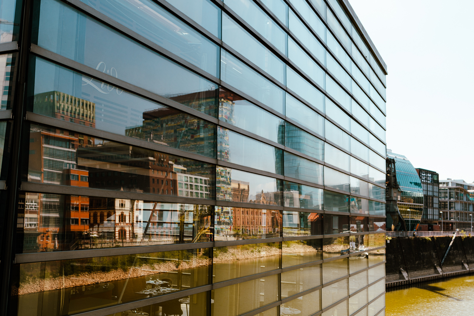 Medienhafen Düsseldorf Spiegelung