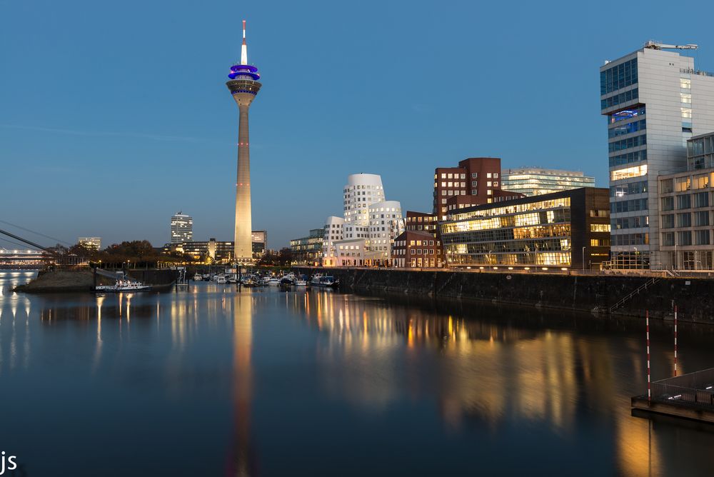 Medienhafen im Abendlicht