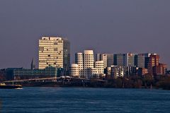 Medienhafen im Abendlicht