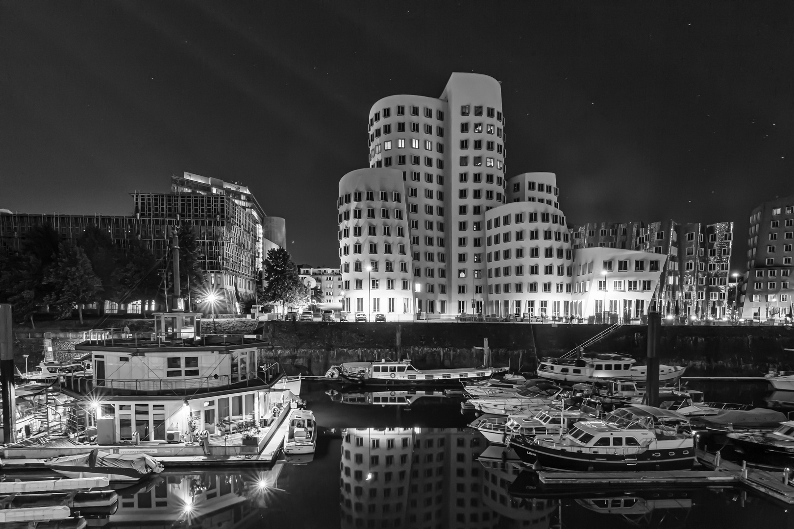 Medienhafen Night