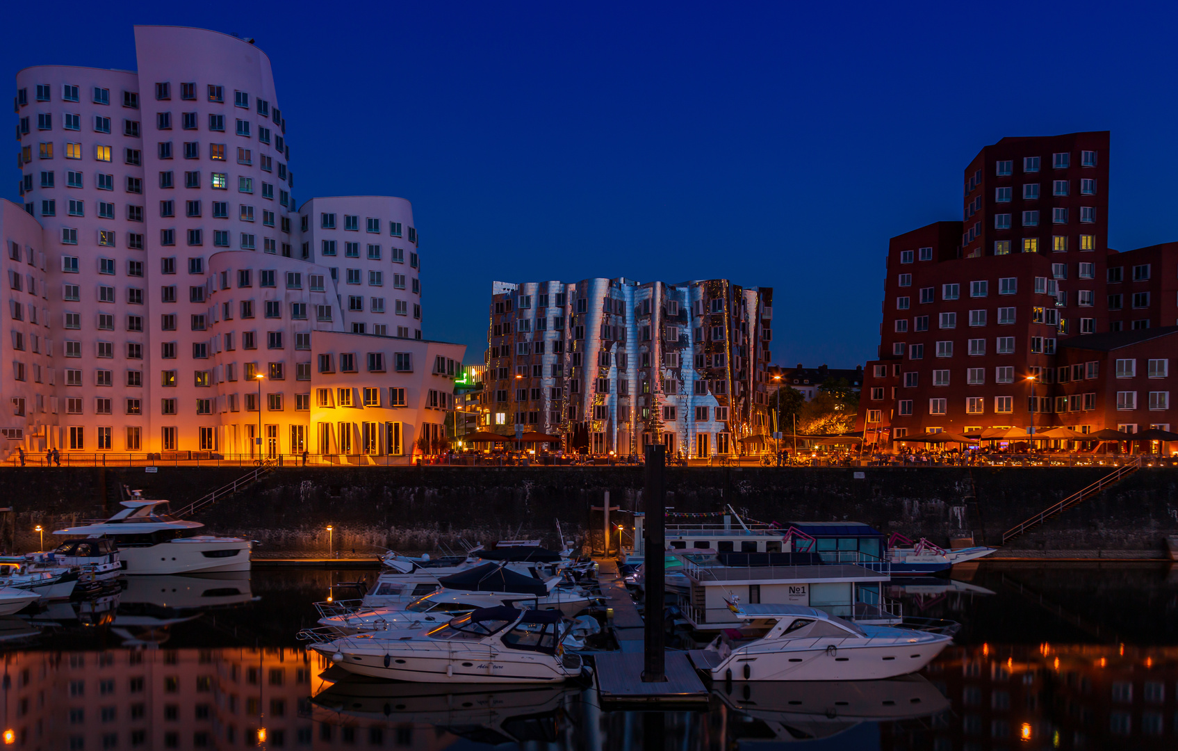 Medienhafen Night