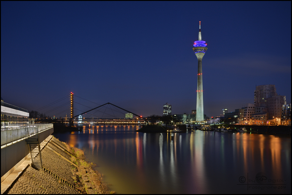 Medienhafen ... nights